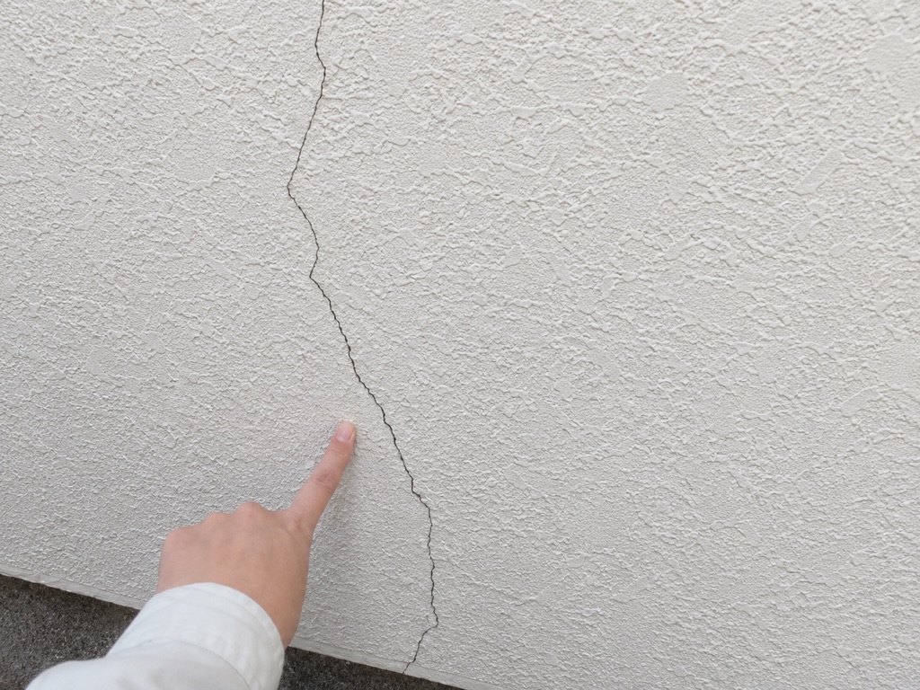 塗装後たった1年で塗膜が剥がれた——その不安、原因究明から保証の確認・再施工の相談まで、株式会社ENが丁寧にサポートします。